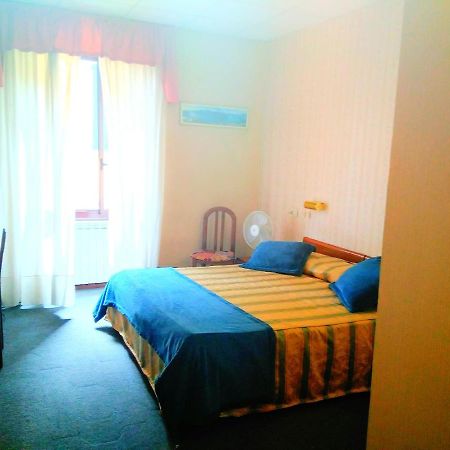 إيزِيو Hotel Milano المظهر الخارجي الصورة