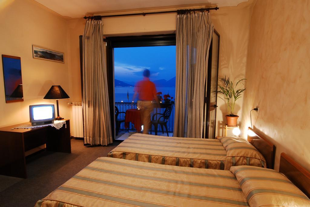 إيزِيو Hotel Milano المظهر الخارجي الصورة