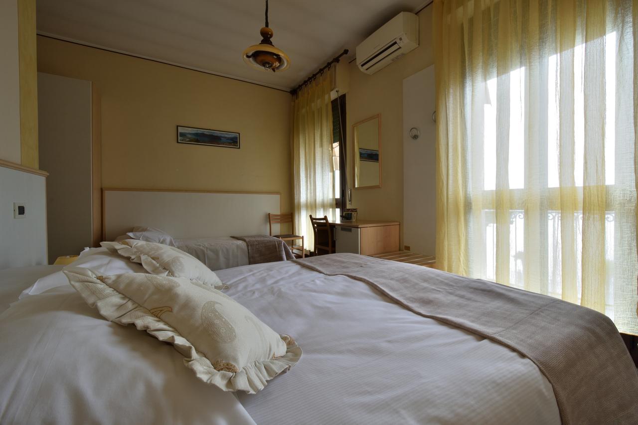 إيزِيو Hotel Milano المظهر الخارجي الصورة
